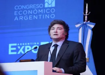 Argentina: Milei y la motosierra desguazando 21 organismos públicos