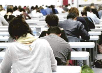 Las notas de la primera prueba de la Oposición de Secundaria y Otros Cuerpos dejan que haya cientos de plazas sin cubrir
