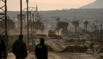 “Israel” despliega tropas y refuerzos bélicos en el sur de Siria