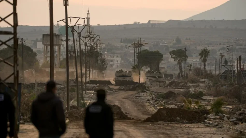 “Israel” despliega tropas y refuerzos bélicos en el sur de Siria
