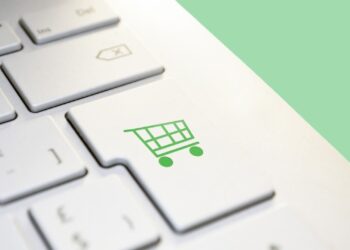FACUA Andalucía denuncia la persistente inseguridad en el comercio online: el 74% de las webs analizadas incumplen la normativa vigente