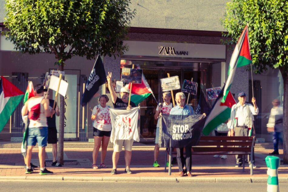 Inditex colabora con genocidas: boicot a Zara