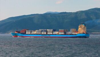 El Maersk Norfolk, buque implicado en el comercio de armas con Israel, atracará en el puerto de Barcelona con la complicidad del Gobierno de España