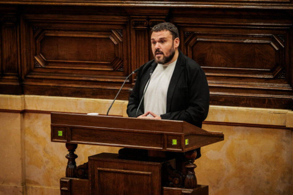El Parlament demana al Govern que trenqui relacions amb Israel i prohibeixi contractar amb empreses vinculades amb el genocidi