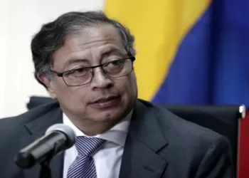 Petro denuncia «enorme presión» a la justicia colombiana previo a fallo contra Uribe 