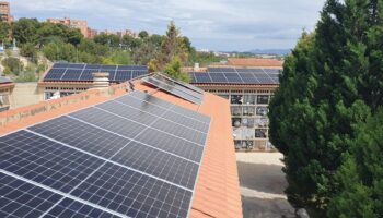 Compromís denuncia que Carlos Mazón se niega a ayudar a los municipios para que sean autónomos para planificar la instalación de energías renovables en sus términos municipales