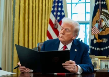 Donald Trump amenaza con un arancel adicional a los países que apoyan a los Brics
