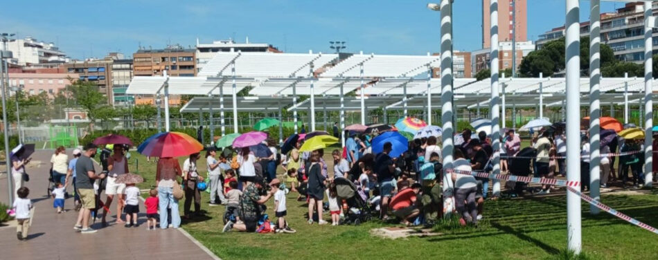 Ante el inicio de la programación de “Veranos en el parque”, la vecindad vuelve a reclamar sombras en el parque Santander de Madrid