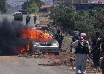 Continúa la violencia en el sur de Siria pese al alto el fuego