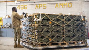 Informe: EEUU agota su arsenal de misiles por apoyo militar a Israel