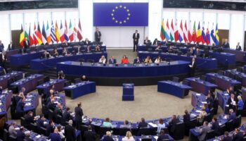 Eurodiputados piden sanciones a Israel por atrocidades en Gaza