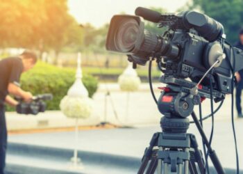 Sindicatos y patronal acuerdan subidas salariales en el convenio de Producción Audiovisual