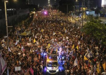 Israelíes protestan en Tel Aviv contra plan de Netanyahu para ocupar Gaza
