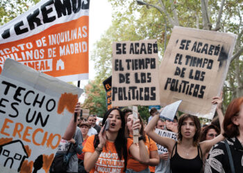 UGT y CCOO califican de «regresivo» el anteproyecto de Ley de Vivienda al concebir la vivienda como «bien de mercado»