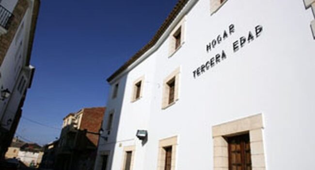 Izquierda Unida de Munera (Albacete) informa sobre el cierre de la Vivienda Tutelada por el equipo de gobierno socialista