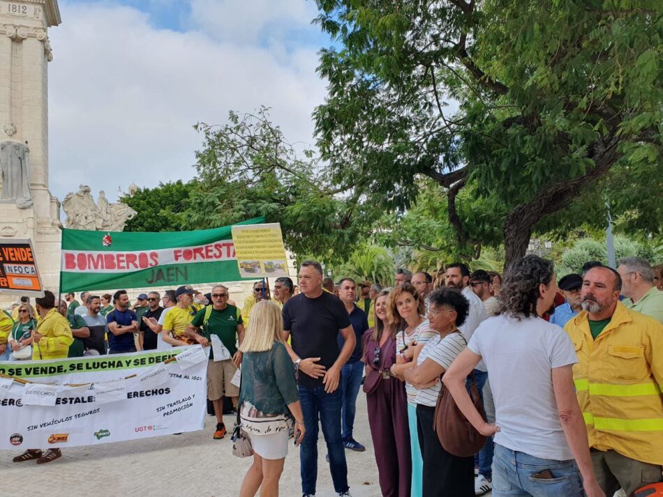 Movimiento Sumar Andalucía con los bomberos forestales andaluces: “Cuidar el monte es cuidar a quienes lo protegen”