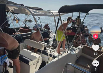 IU denuncia que se celebran fiestas ilegales en el Mar Menor sin que las autoridades hagan nada para impedirlas