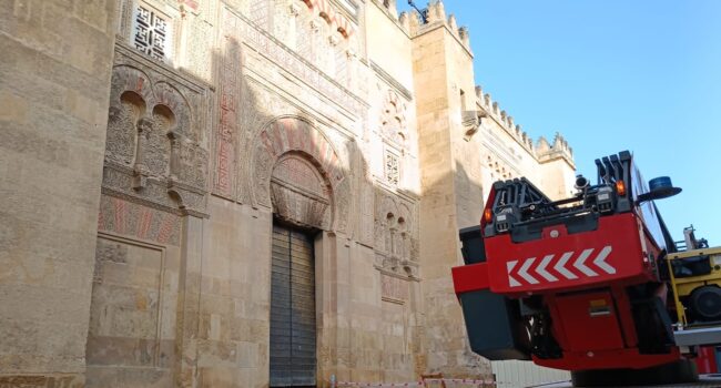 Incendio en la Mezquita de Córdoba debería reabrir el debate sobre la titularidad y gestión del monumento Patrimonio de la Humanidad