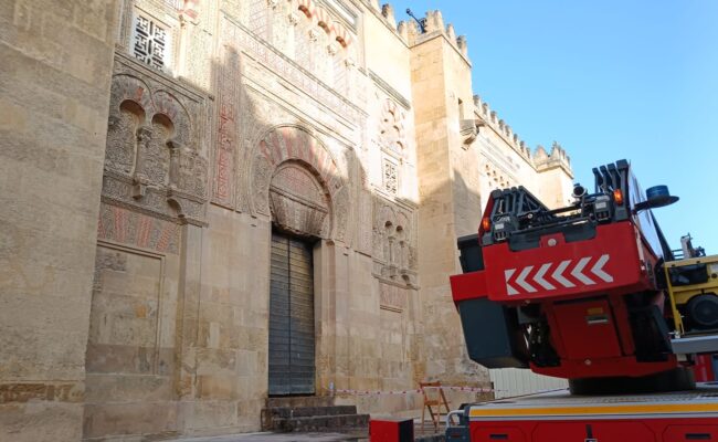 Incendio en la Mezquita de Córdoba debería reabrir el debate sobre la titularidad y gestión del monumento Patrimonio de la Humanidad