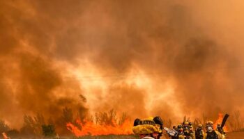 CGT señala a la Junta de Castilla y León tras la muerte de otro bombero forestal en los graves incendios que se mantienen todavía activos en la zona