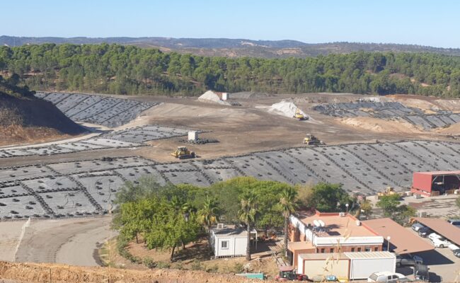 Ecologistas advierte que la Junta de Andalucía no tiene ningún cierre programado para el vertedero tóxico de Nerva