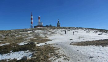 Parques Nacionales apunta que la normativa especifica que la Vuelta Ciclista debe acabar en enclaves urbanos tras una solicitud de Ecologistas
