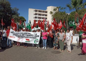 IU y Podemos exigen salvar la Residencia de Aguadulce en Roquetas de Mar con un plan social