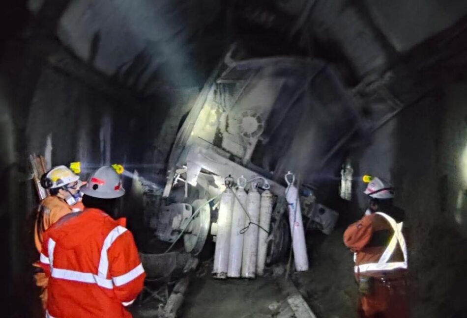 Cien brigadistas participan en rescate de mineros en Chile