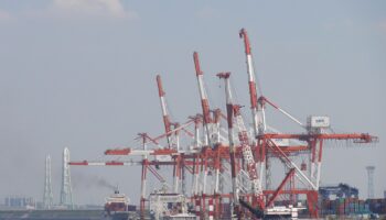 Japón reporta mayor caída de sus exportaciones en cuatro años