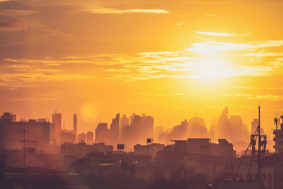 Un método con IA predice los efectos de la crisis climática en olas de calor
