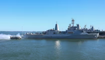 EE.UU. difundió las primeras imágenes de los barcos de guerra que se dirigen hacia aguas del mar Caribe