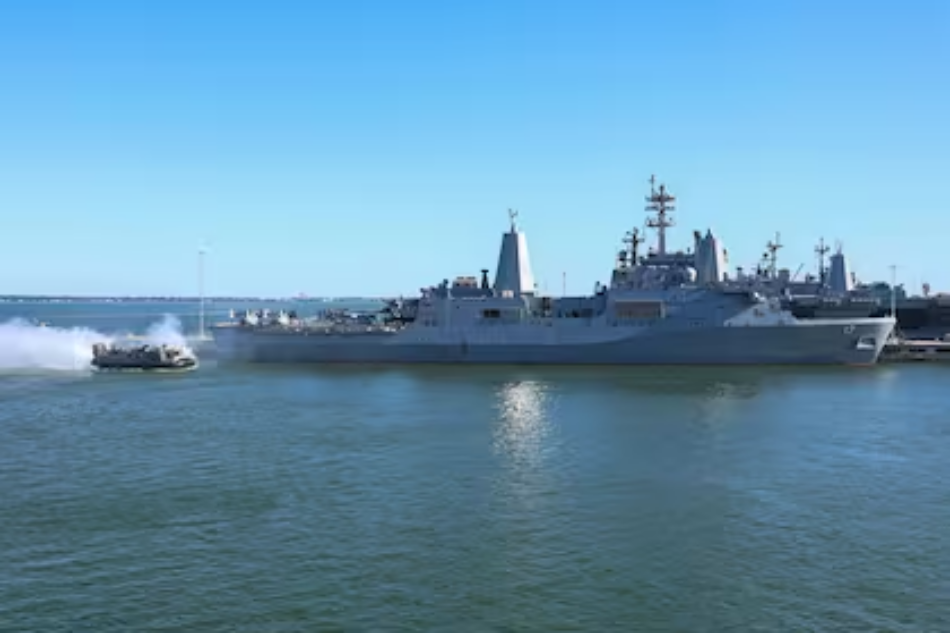 EE.UU. difundió las primeras imágenes de los barcos de guerra que se dirigen hacia aguas del mar Caribe