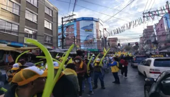 Candidatos de derecha cierran campaña presidencial en Bolivia