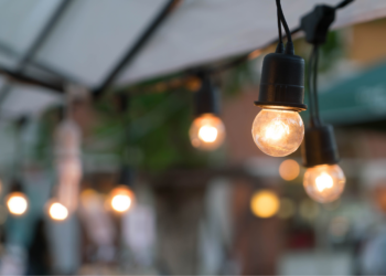 Las ofertas de las comercializadoras eléctricas del mercado libre son hasta un 23% más caras que la tarifa PVPC del último trimestre