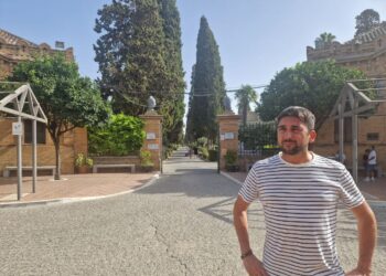 IU denuncia la ausencia de vigilancia en el cementerio de Sevilla
