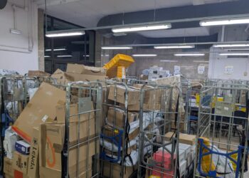 «Subdirección postal le dice a FAPACSA que supervisará el servicio Postal. La Junta de Andalucía ni responde»