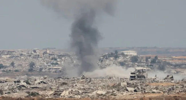 Israel bombardea Gaza: mata a 65 palestinos y desplaza a 6.000 en un día