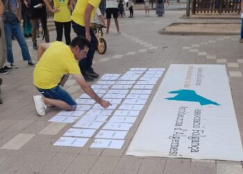 Manifestación antitaurina por las calles de Algemesí