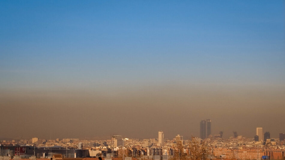 El Ayuntamiento de Madrid reconoce que debe reducir en cuatro años las emisiones del tráfico en un 60%