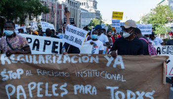 Izquierda Unida llevará a los ayuntamientos de Castilla-La Mancha mociones para regularizar a personas migrantes