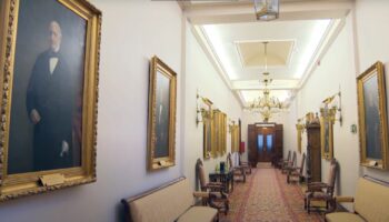 Exigen a Francina Armengol que cumpla la ley y retire los retratos de los presidentes de la Cortes franquistas