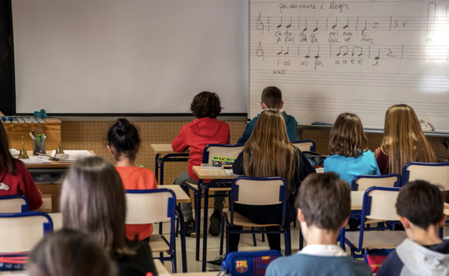 Compromís alerta sobre una retallada sense precedents de 1.135 docents de reforç per al curs 2025-2026