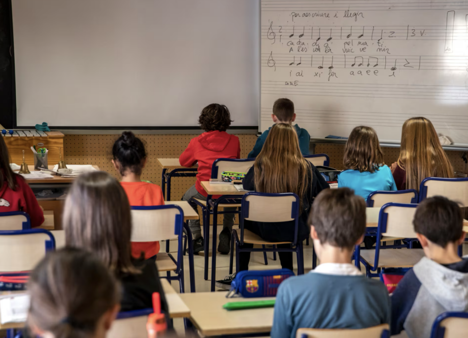 Compromís alerta sobre una retallada sense precedents de 1.135 docents de reforç per al curs 2025-2026