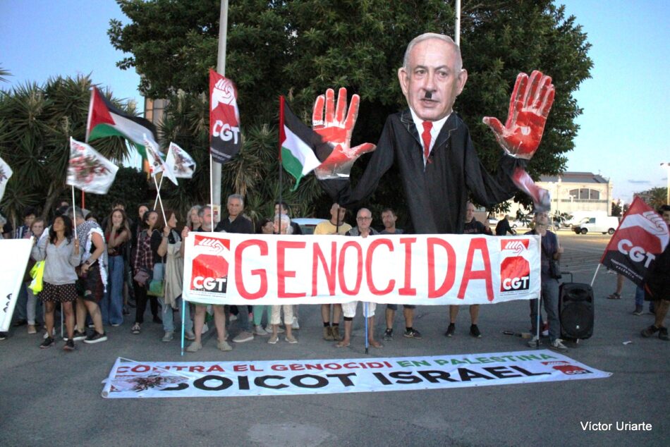 Concentració multitudinària al Port de València per la paralització d’enviaments d’armes de guerra a Israel