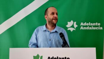 Adelante Andalucía denuncia el “macroconcierto sanitario” de 533 millones y exige condiciones dignas para los bomberos forestales