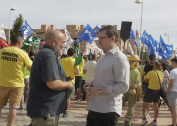 Izquierda Unida a Page: «con la quita de la deuda, ya no hay excusas para contratar indefinidamente a bomberos forestales»