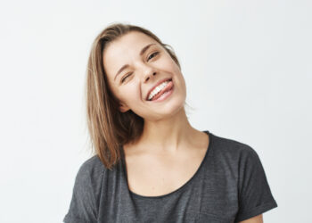 4 pasos para hacer tu propio blanqueador dental en casa