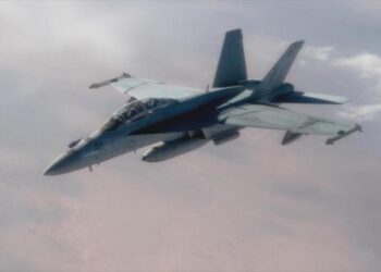Caza F-18 y helicóptero de EEUU se estrellan en mar de China Meridional