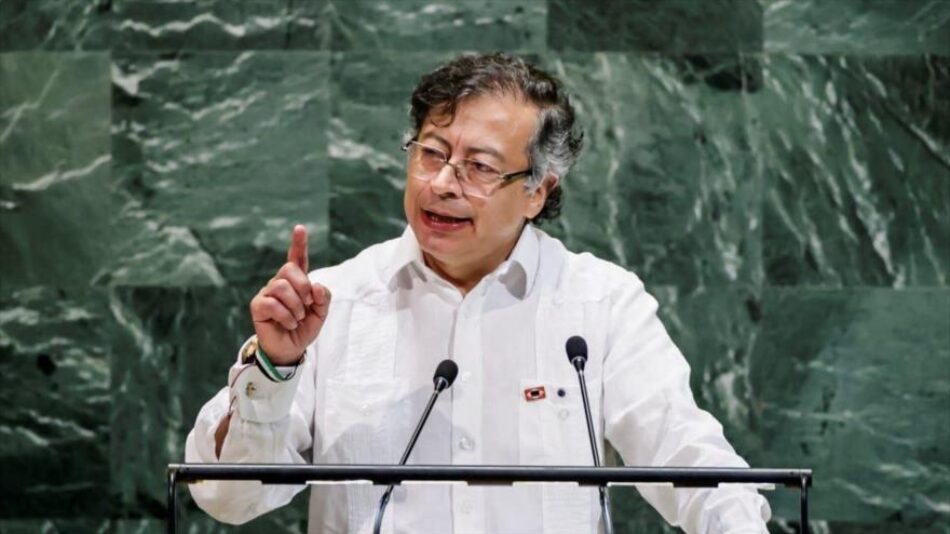 Petro carga contra EEUU por convertir el Caribe en zona de “colonización”