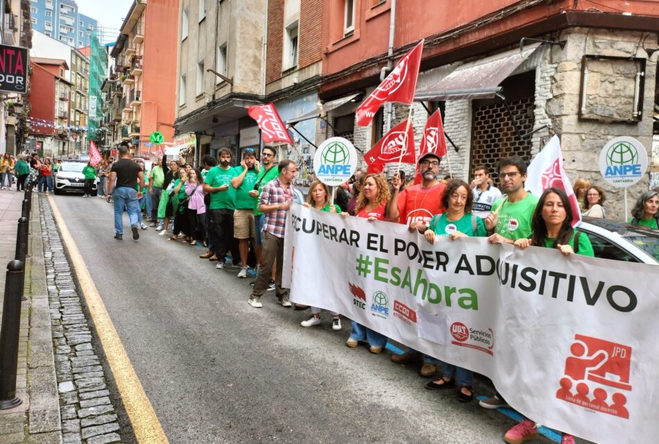 El 40,2% del profesorado de Secundaria y FP secunda la huelga convocada por STEC, ANPE y UGT en Cantabria